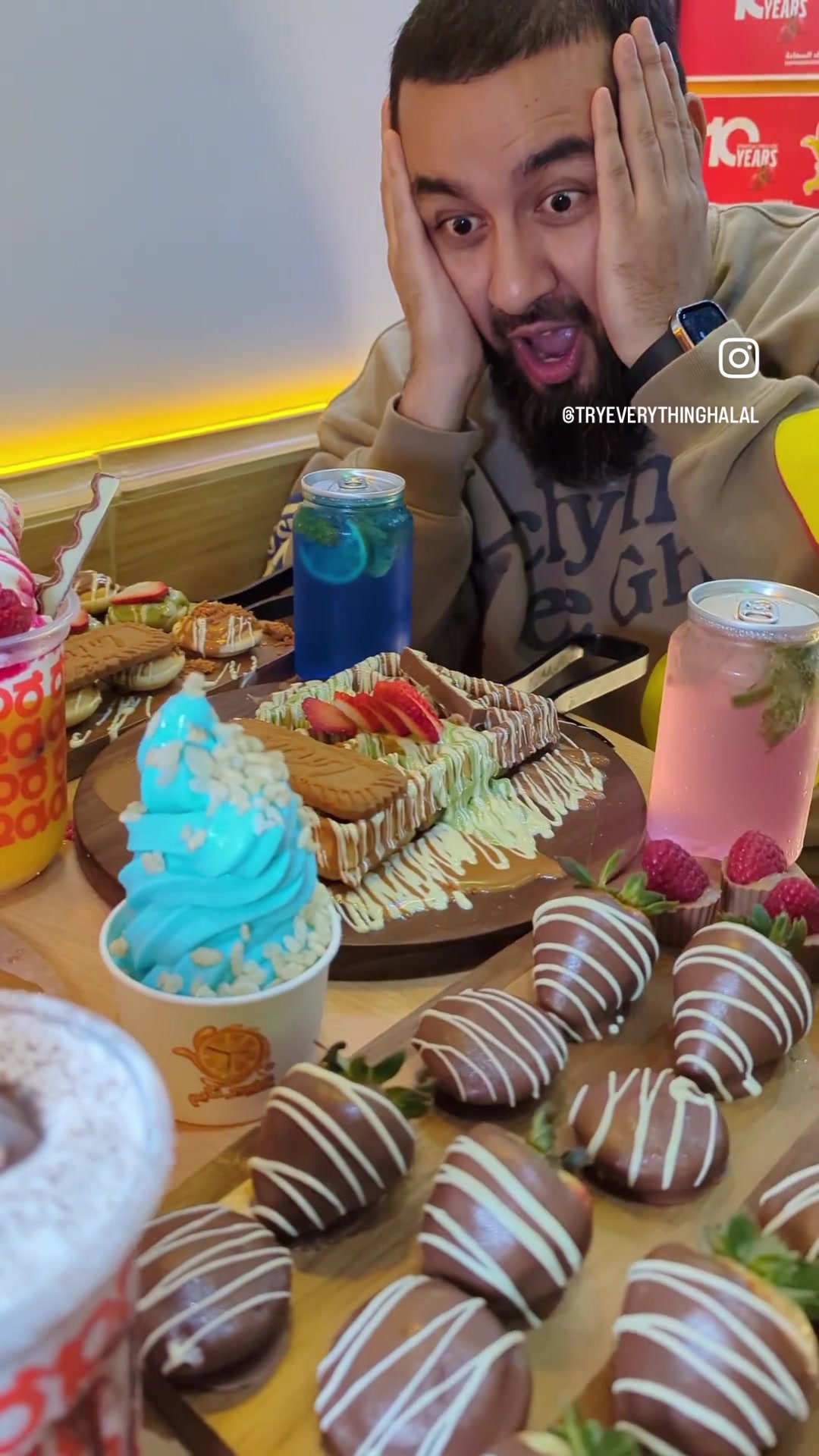 Sweets galore! Guaranteed you never had anything like this! I’m here every weekend to buy the chocolate covered strawberries and the kinder berry. #foods #foodies #foodreview #foodtour #halalnyc #halalfoodie #halalfood #halal #nyfoodie #nyceats #nyc #mexicanfood #tacos #instagood #instadaily #instagram #reelsinstagram #reels #viral #viralreels #viralvideos #viralfood #trending #explorepage #muslim #muslimah #fyp #tik #tiktok #viraltiktok #xyz #foodtiktok #foodtok #reel #sweet #dessert #goodeats #strawberry