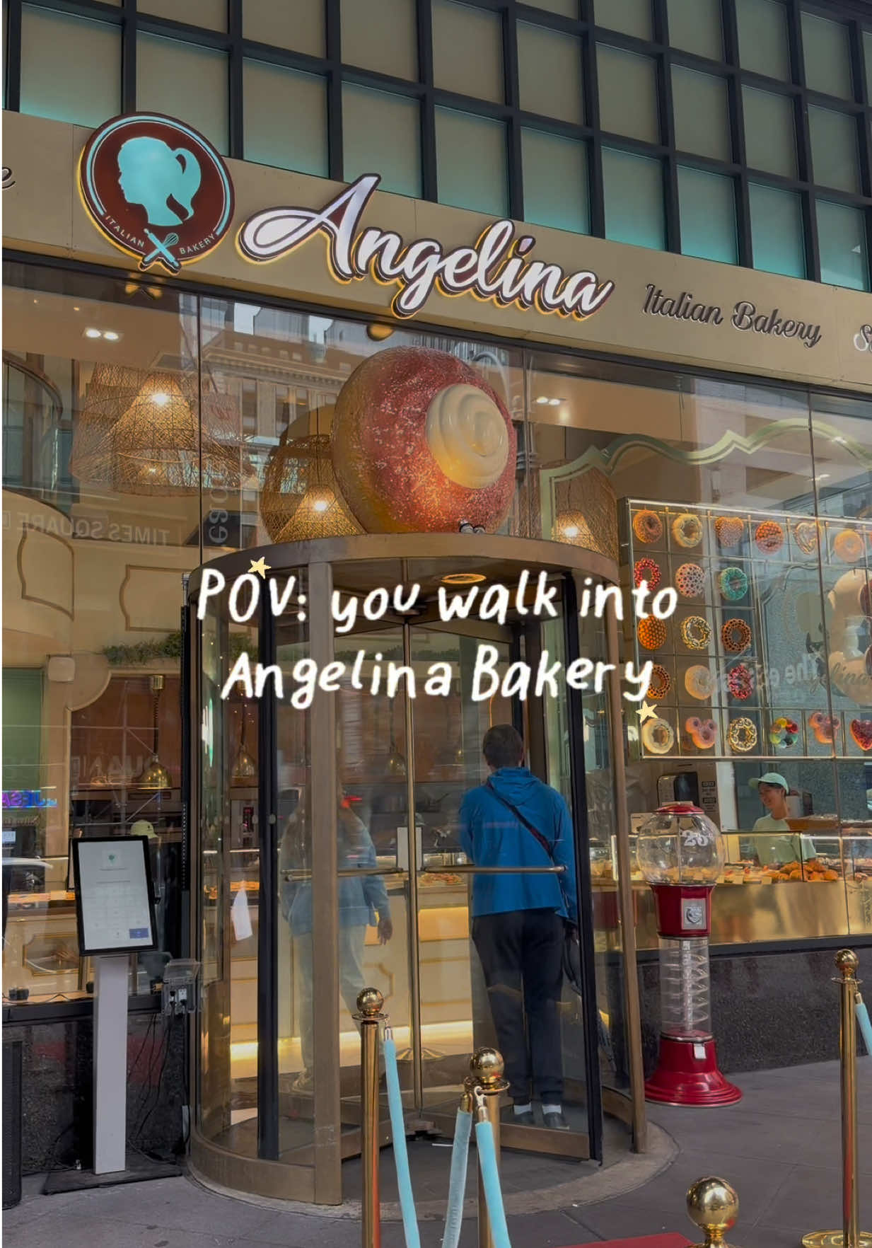 Pov: You walk into Angelina bakery in Times Square.

Two floors, bomboloni, croissant, gelato, pizza, sandwiches, and every pastry you can think of. 🍨🍕🥐

📍1675 Broadway

What are you trying first?

#crossiant #bakery #nyceats #nycfoodie #nycbakery 