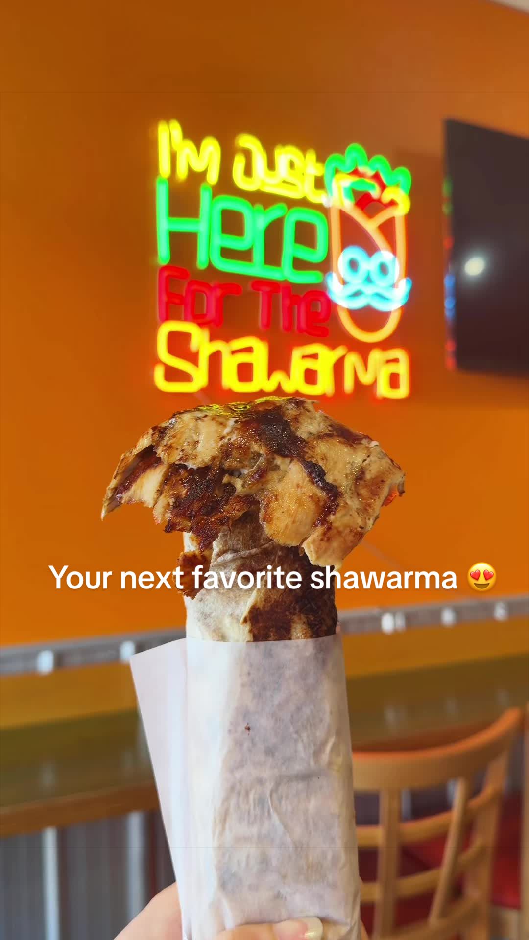 That first bite hits different 🤤🔥 Juicy, slow-roasted shawarma dripping with flavor, wrapped to perfection. Every slice tender, every bite packed with spice — this is what cravings are made of 🌯✨ Austin, you’re sleeping if you haven’t tried this yet! #shawarmalovers #AustinEats #FoodieFinds #halaleats #foodie @Shawarma King