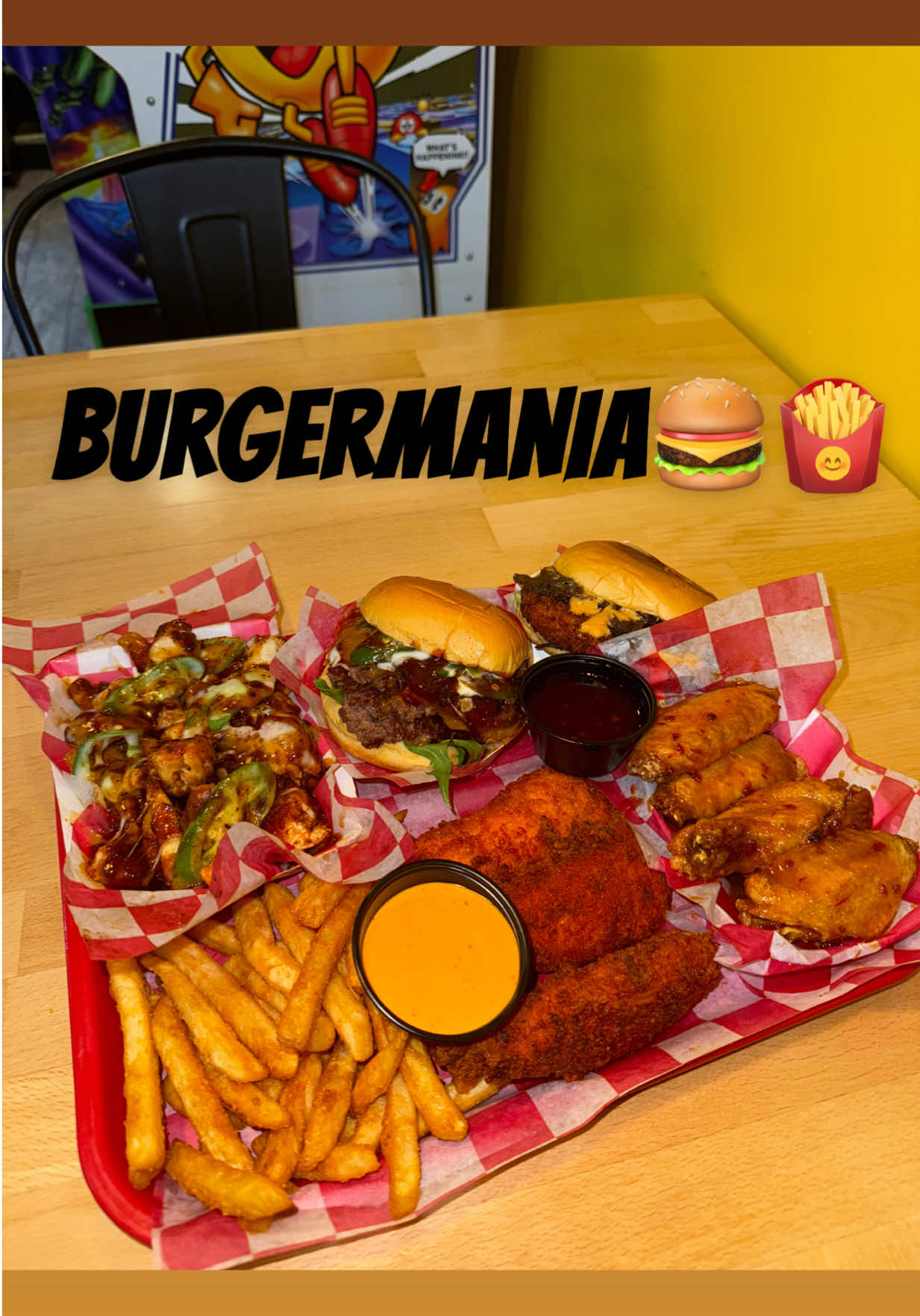Would you try a burger on a donut 👀🍔🍩?

The MOST INSANE burgers are at Burger Mania 😱🚨

68 W 39th Street, New York, NY 10018📍

#burgers #burgermania #burger #halal #nyceats 