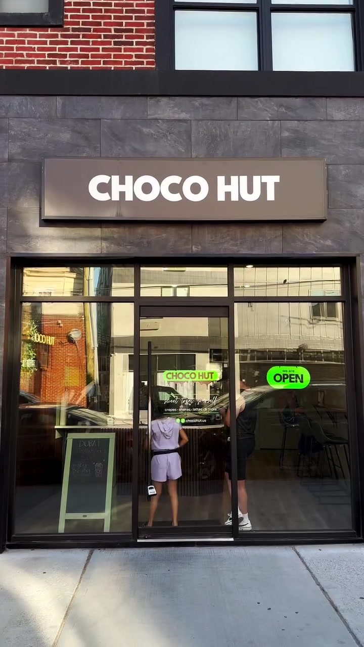 Choco Hut 📍 189 Dayton Ave, Passaic, NJ 07055 #halal #chocolate #njeats #desserts #sweet