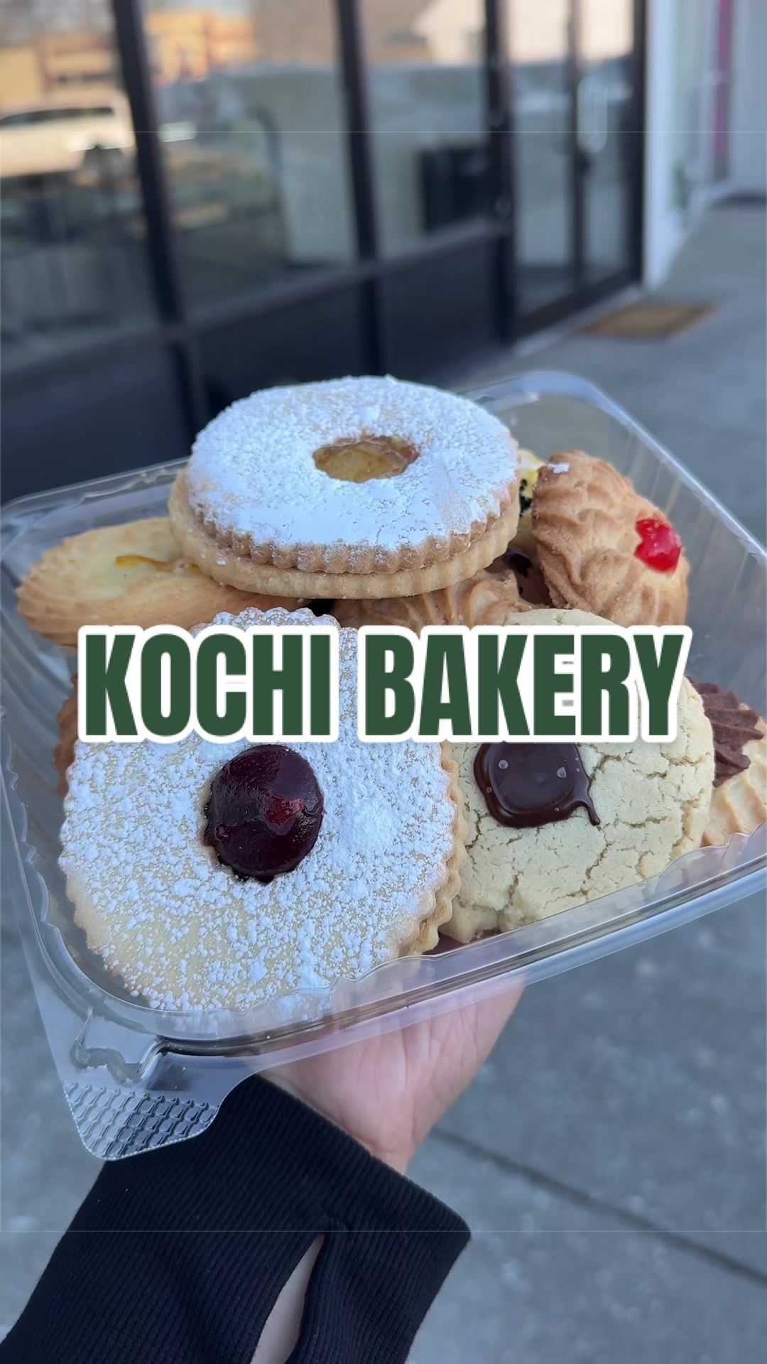 @kochibakery is serving freshly made Afghan breads, cookies, and pastries everyday! 🇦🇫 You can grab their popular specialties like soft Afghan naan and roht which is a sweet bread. Their cookies can be purchased by weight. Some seating available, across the street from @Thin Cookies (same family). Kochi Bakery 📍414 Jerusalem Ave, Hicksville, NY 11801 #bakery #halal #newyork #hicksville #afghan